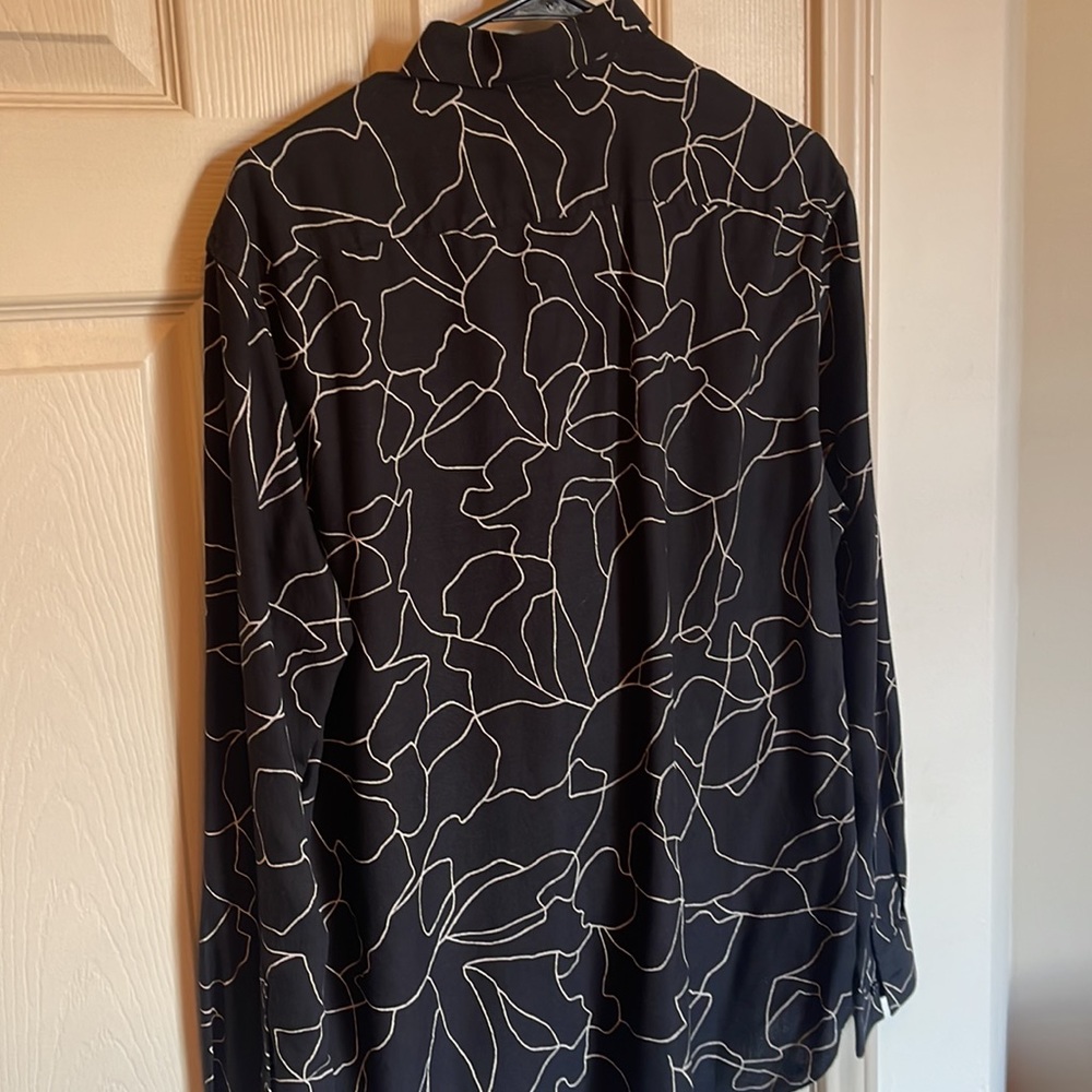 H&M Button Up - Picture 2 of 4